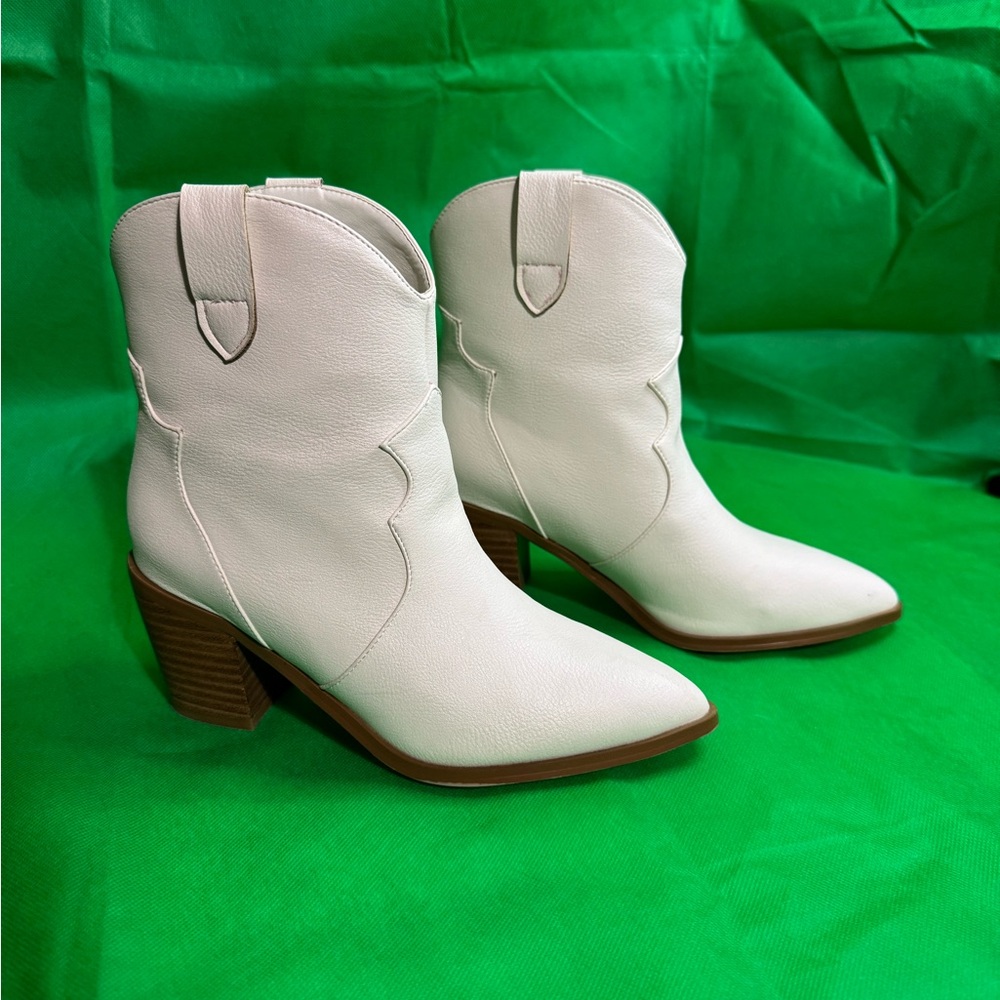 Billini ankle boots